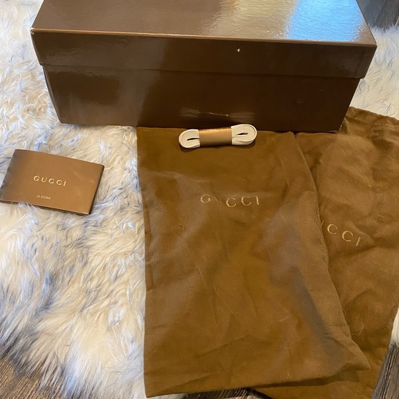 Gucci leather accented sneakers in cognac and cream. - Picture 5 of 6